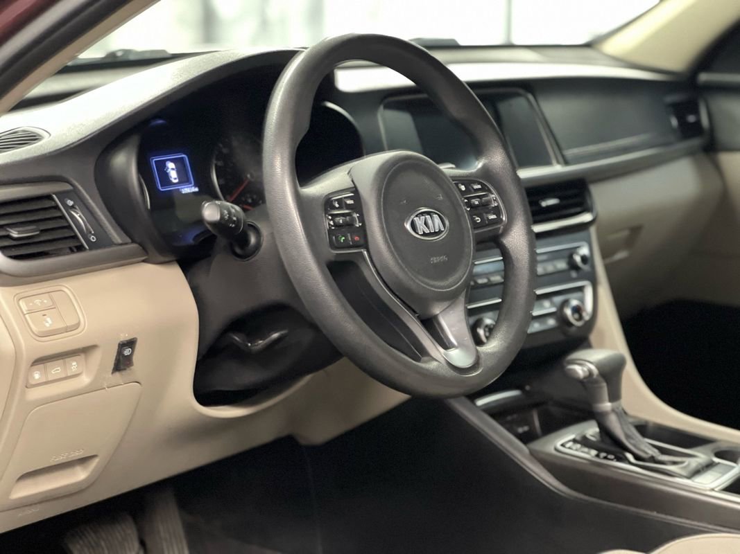 Used 2018 Kia Optima LX image 14