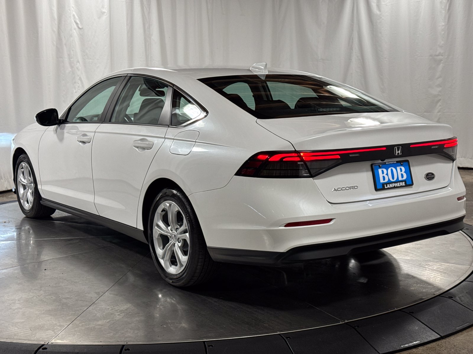 Used 2024 Honda Accord LX image 9
