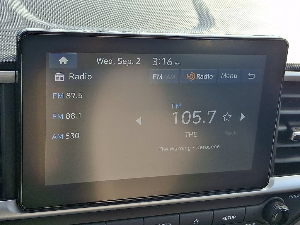 Used 2024 Hyundai Venue SEL FWD image 17