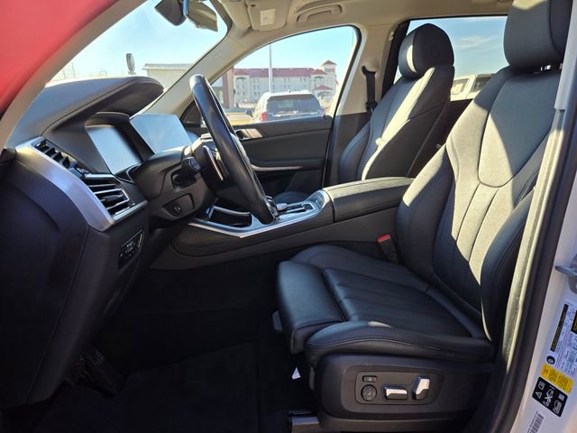 Used 2021 BMW X7 xDrive40i w/ Premium Package image 3