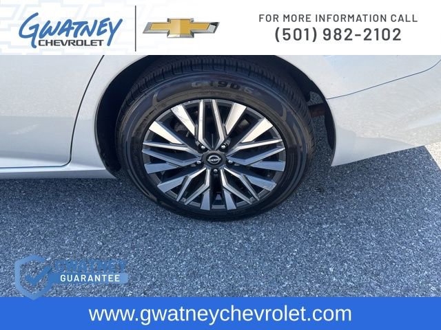 Used 2024 Nissan Altima 2.5 SV FWD image 10