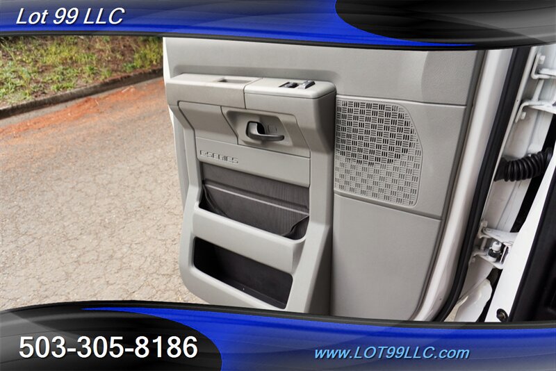 Used 2009 Ford E-250 and Econoline 250 Extended RWD image 27