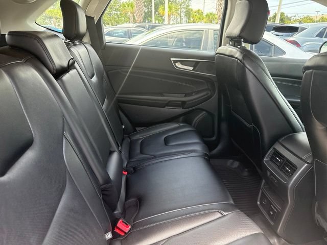 Used 2022 Ford Edge Titanium w/ Equipment Group 301A AWD/4WD image 11