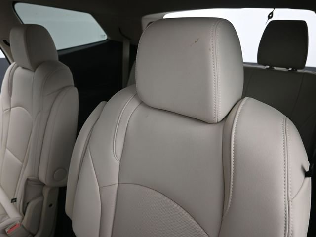 Used 2024 Buick Enclave Essence w/ Technology Package image 24