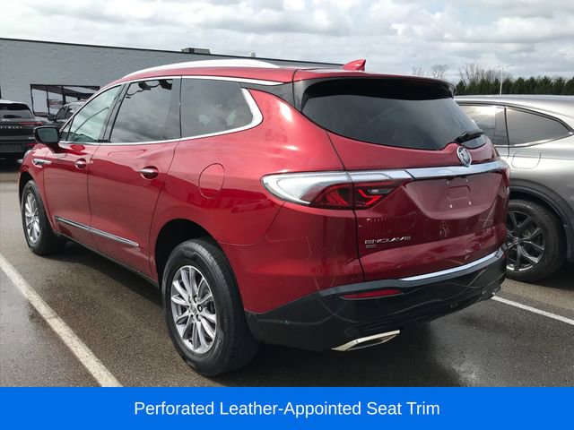 Used 2023 Buick Enclave Essence image 11