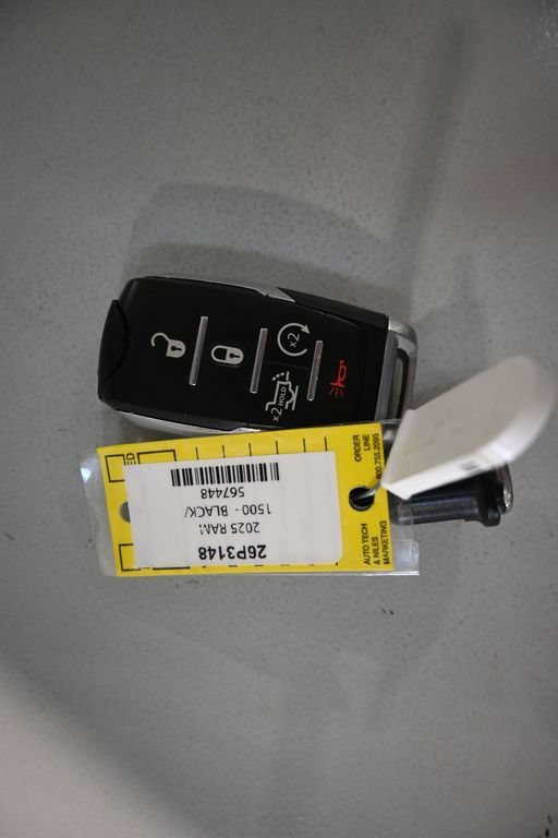 Used 2025 RAM 1500 Laramie AWD/4WD image 11