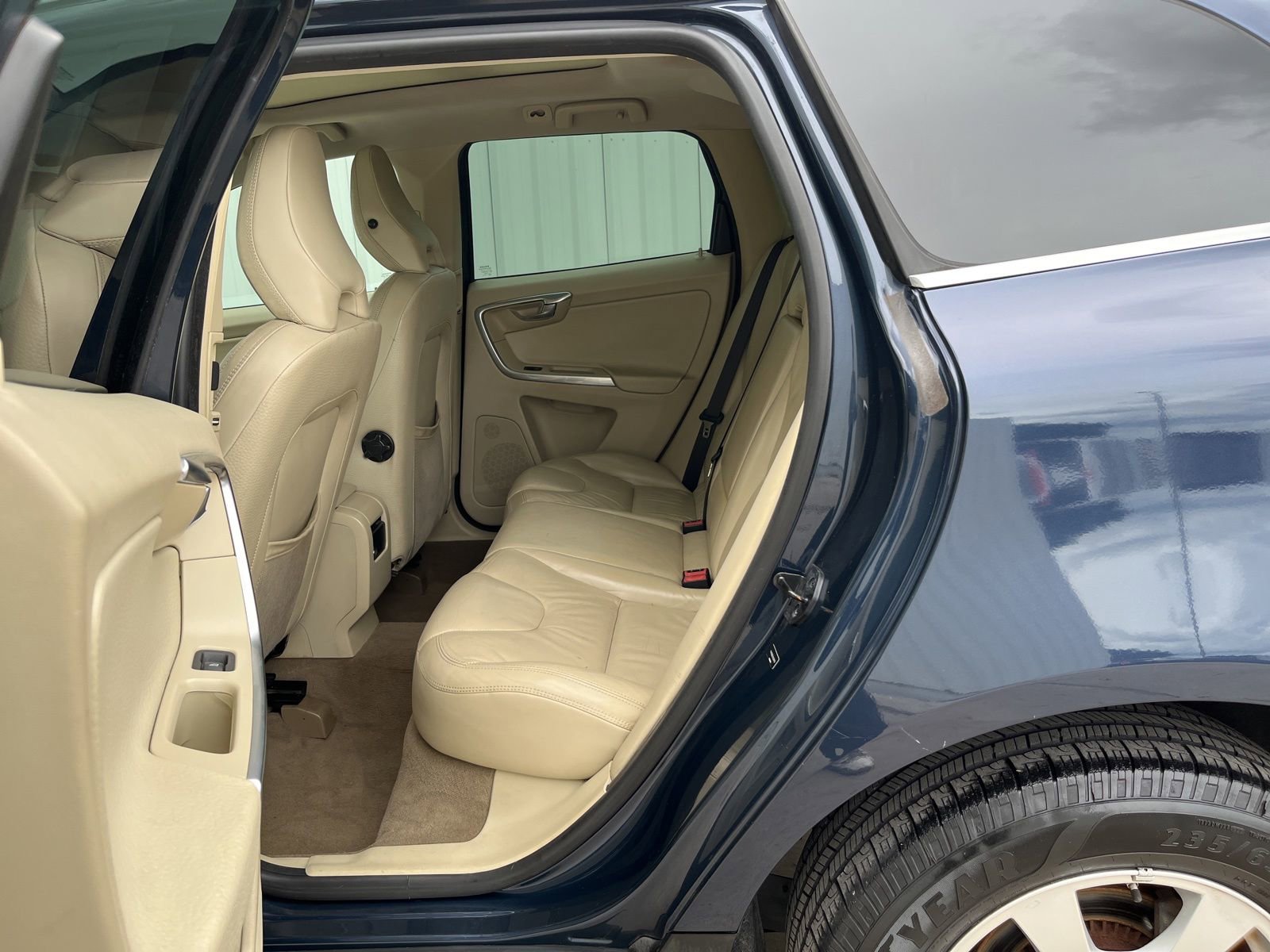 Used 2012 Volvo XC60 3.2 FWD image 11