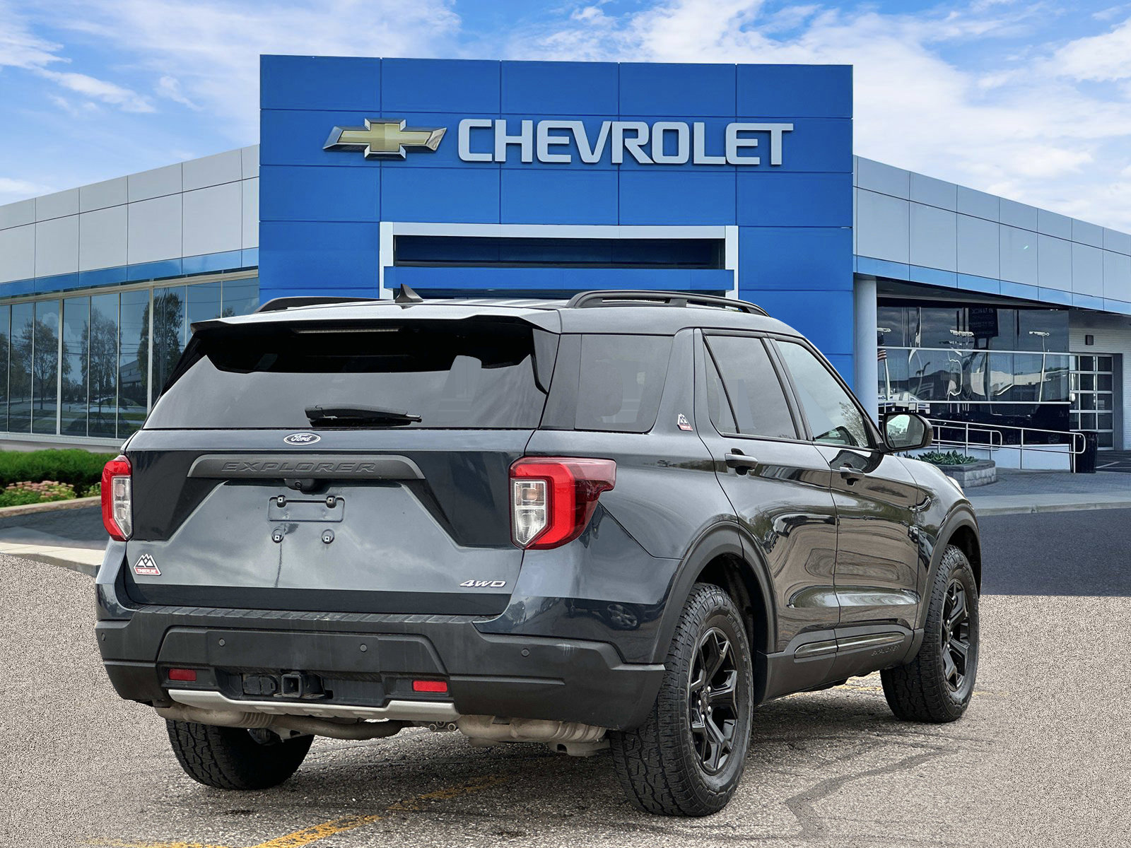 Used 2023 Ford Explorer Timberline w/ Timberline Technology Package AWD/4WD image 4