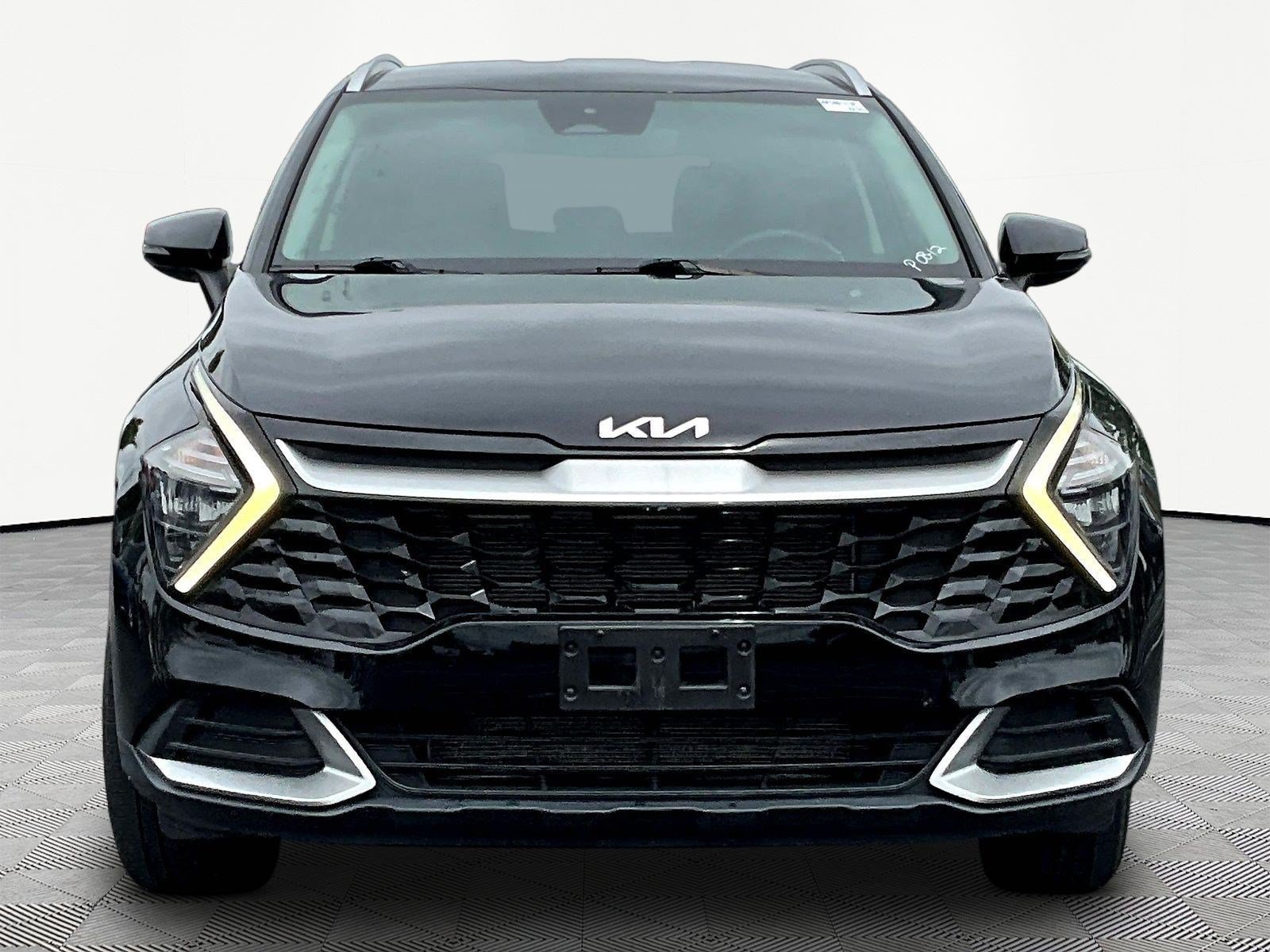 Used 2023 Kia Sportage EX AWD/4WD image 2