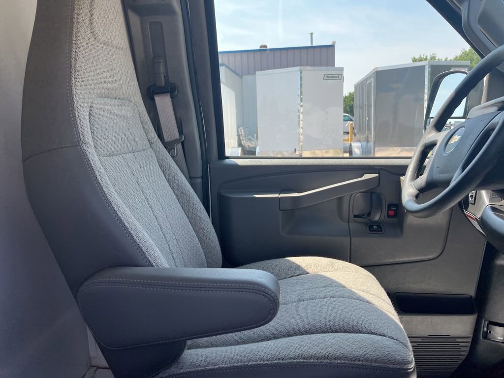 New 2025 Chevrolet Express 3500 w/ Power Convenience Package image 29
