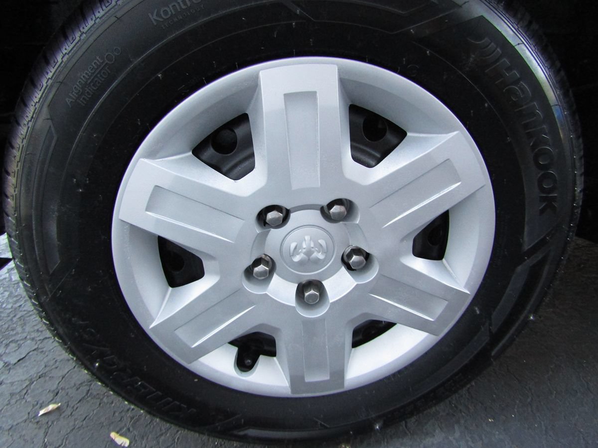 Used 2013 RAM C/V Tradesman FWD image 24