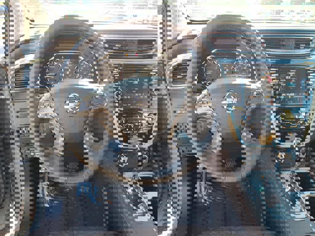 Used 2023 Nissan Murano Platinum w/ Cargo Package image 13