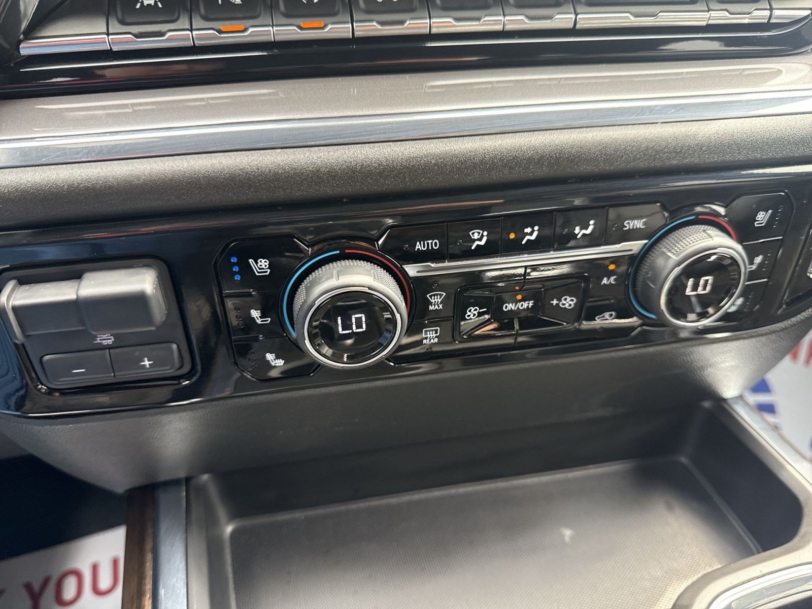 Used 2023 Chevrolet Silverado 1500 High Country AWD/4WD image 19