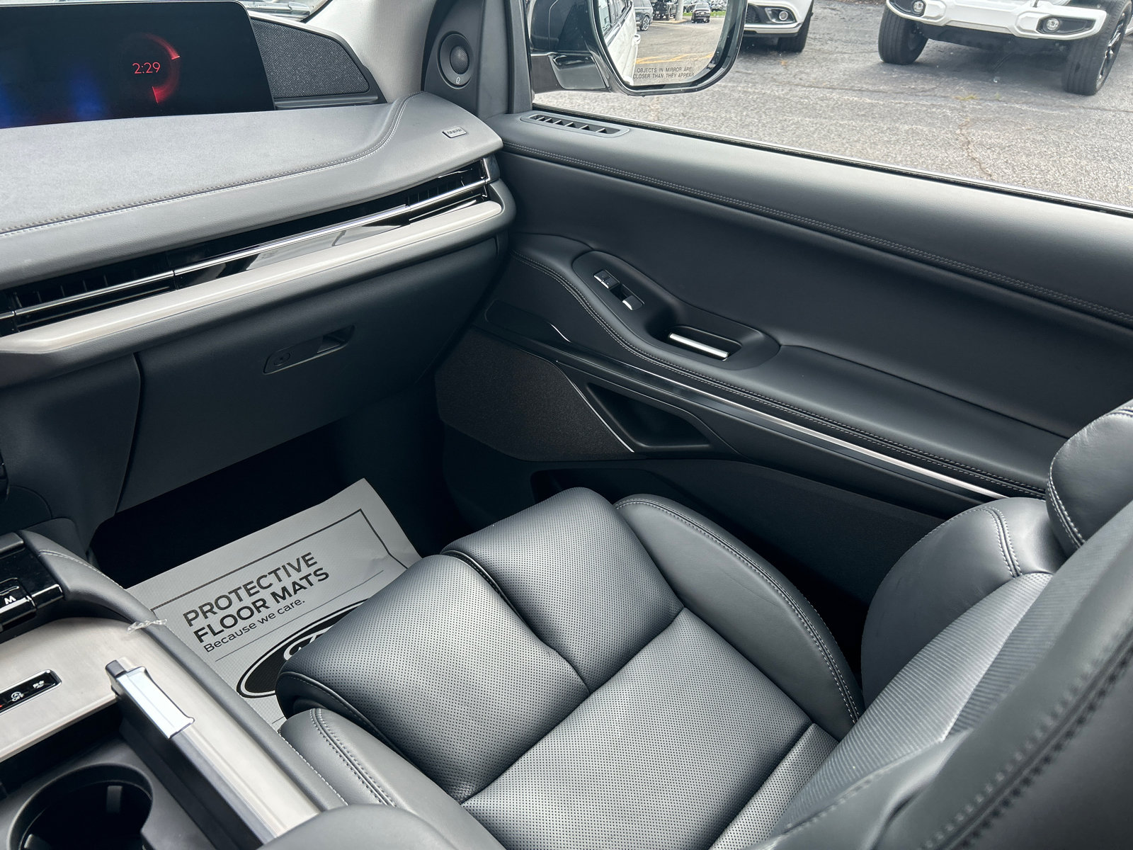 New 2027 Lincoln Navigator Reserve AWD/4WD image 33
