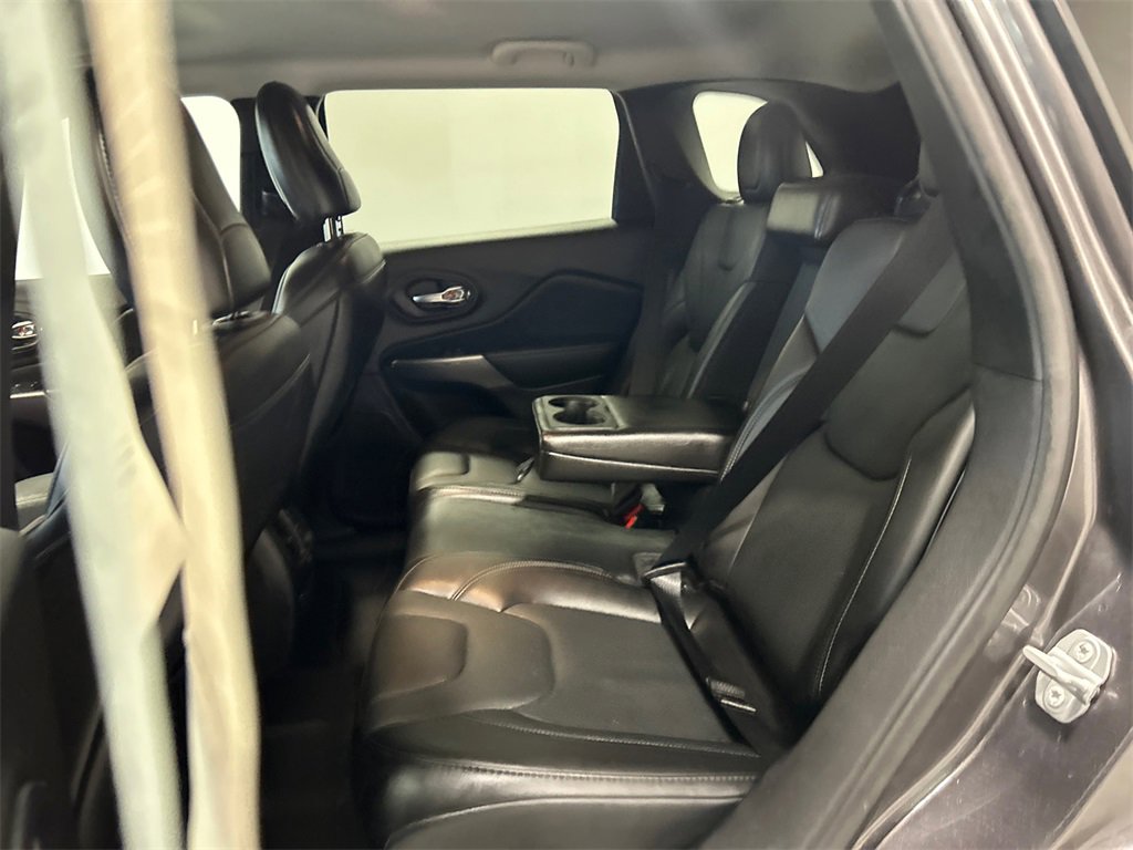 Used 2021 Jeep Cherokee Latitude Lux w/ Comfort/Convenience Group image 31