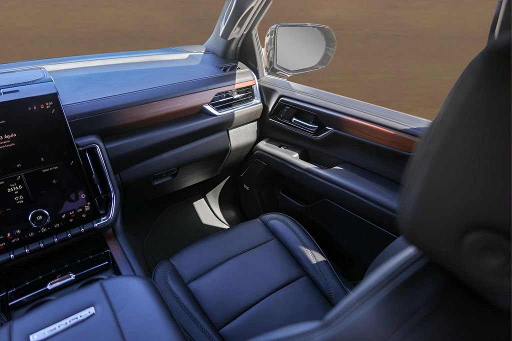 Used 2025 GMC Yukon Denali image 27