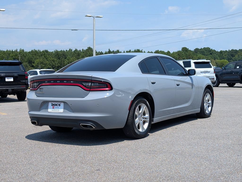 Used 2022 Dodge Charger SXT w/ Driver Convenience Group RWD image 5