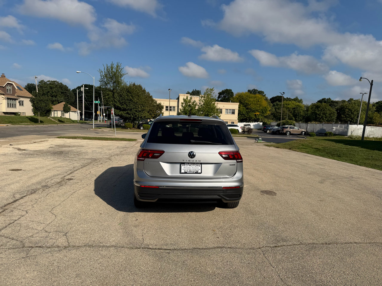 Used 2022 Volkswagen Tiguan SE image 6