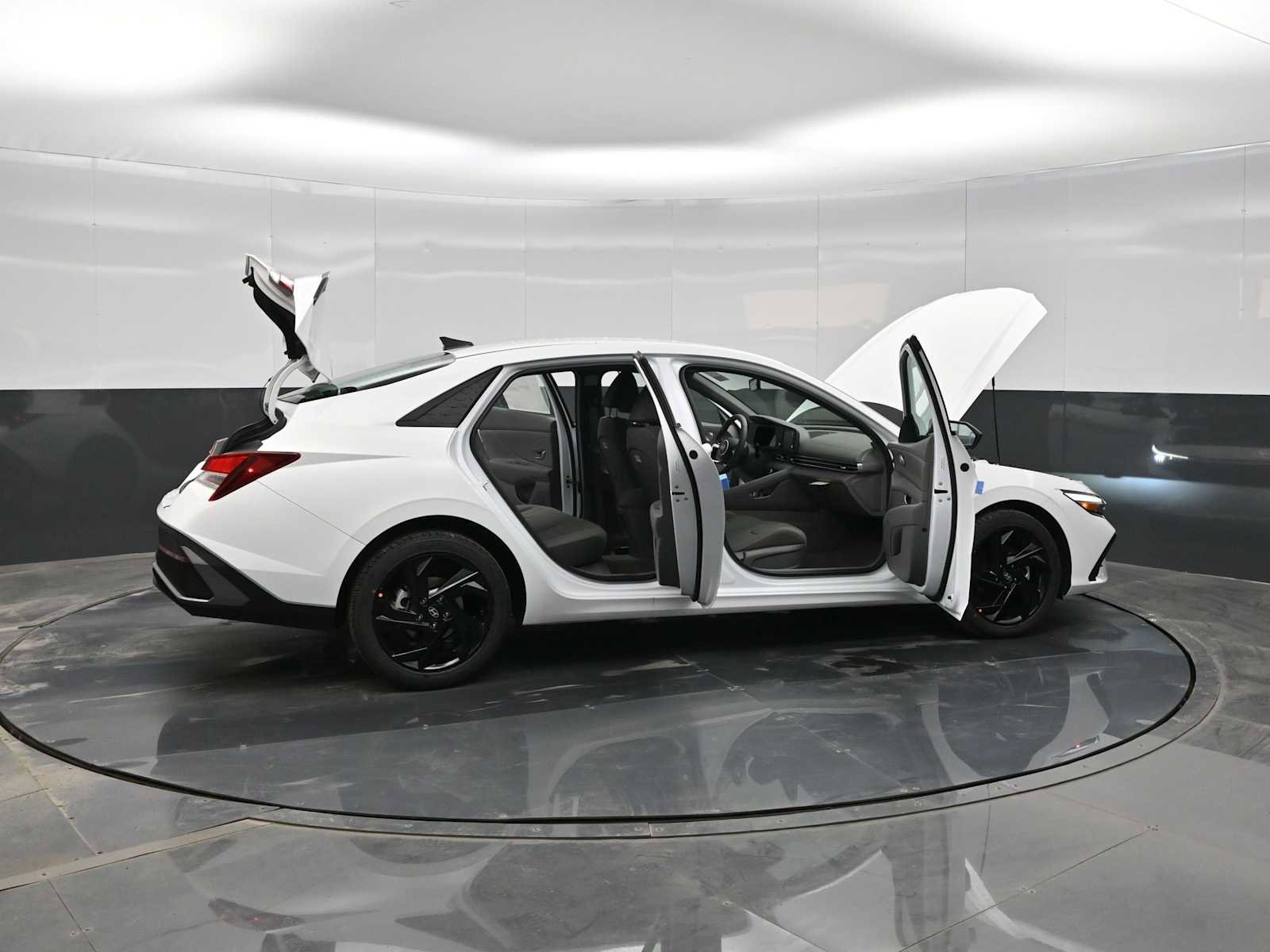 New 2026 Hyundai Elantra Sport image 40