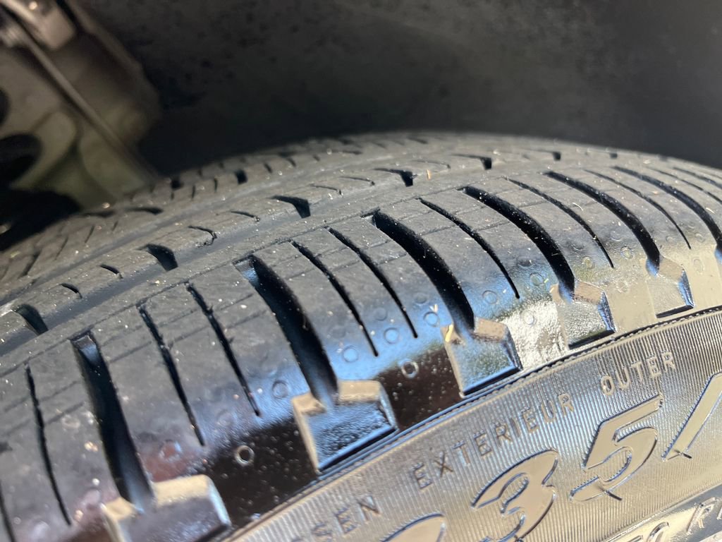 Certified 2024 Volvo V90 B6 Cross Country Plus image 32