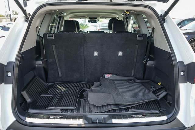 Used 2024 Toyota Grand Highlander Limited image 26