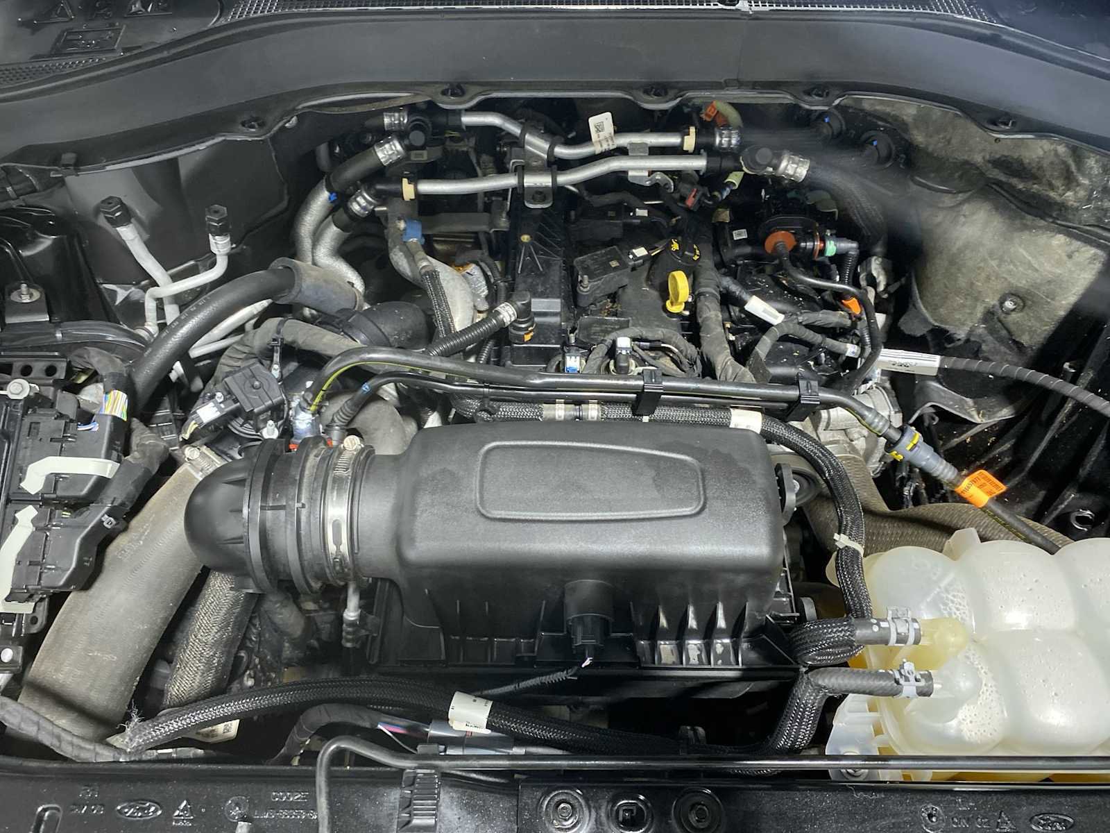 Used 2022 Ford Explorer XLT w/ Equipment Group 202A image 9