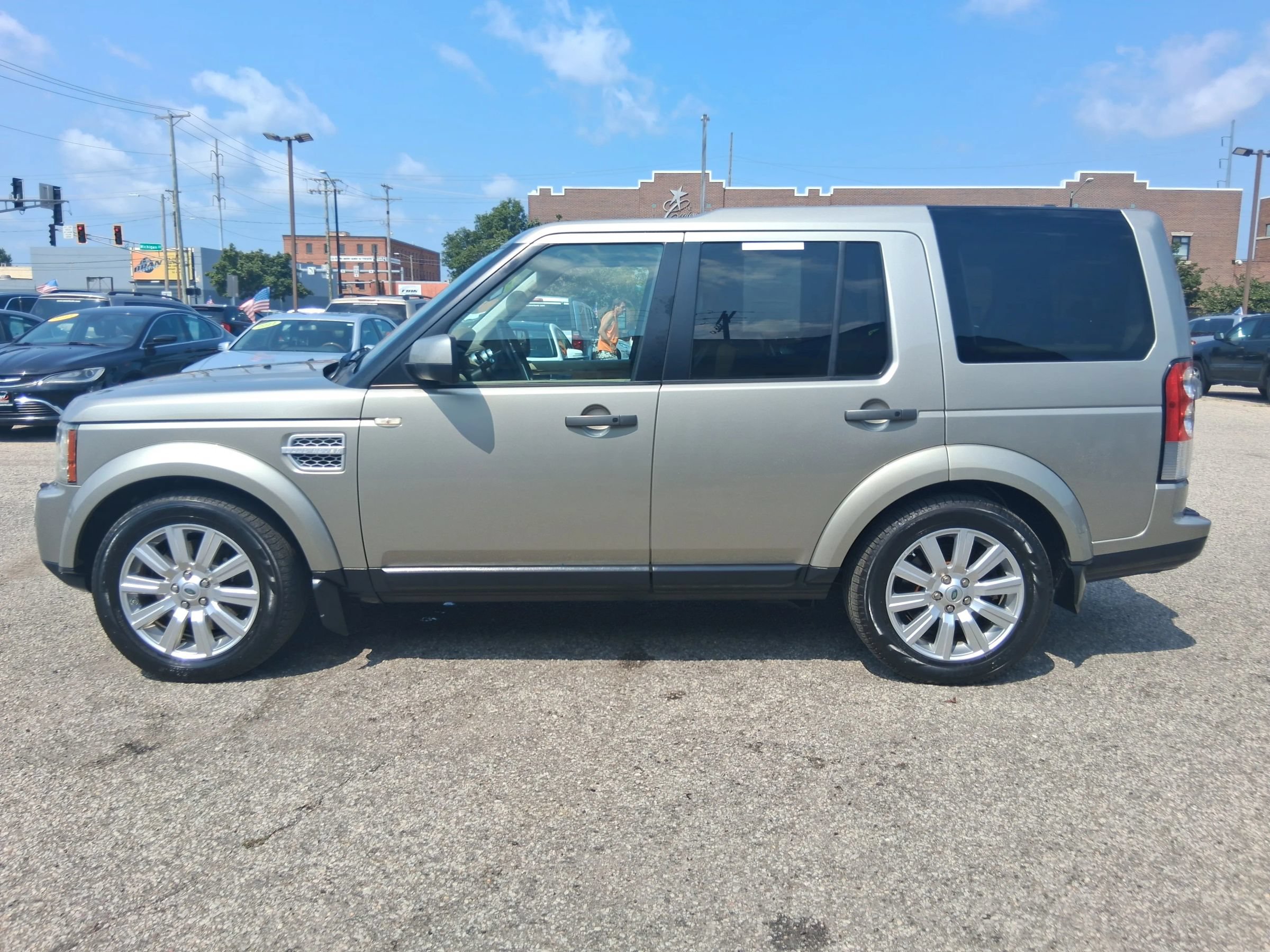 Used 2012 Land Rover LR4 HSE AWD/4WD image 3