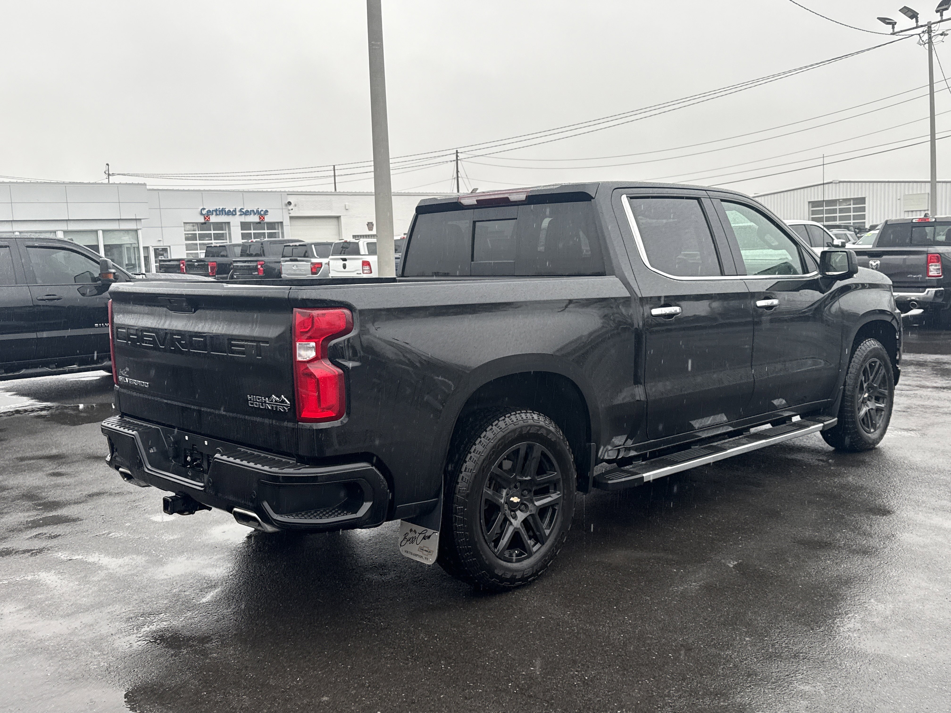 Used 2021 Chevrolet Silverado 1500 High Country w/ Z71 Off-Road Package image 3