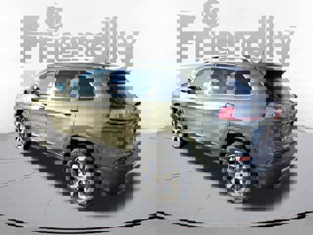 Used 2019 Jeep Cherokee Limited w/ Luxury Group image 3