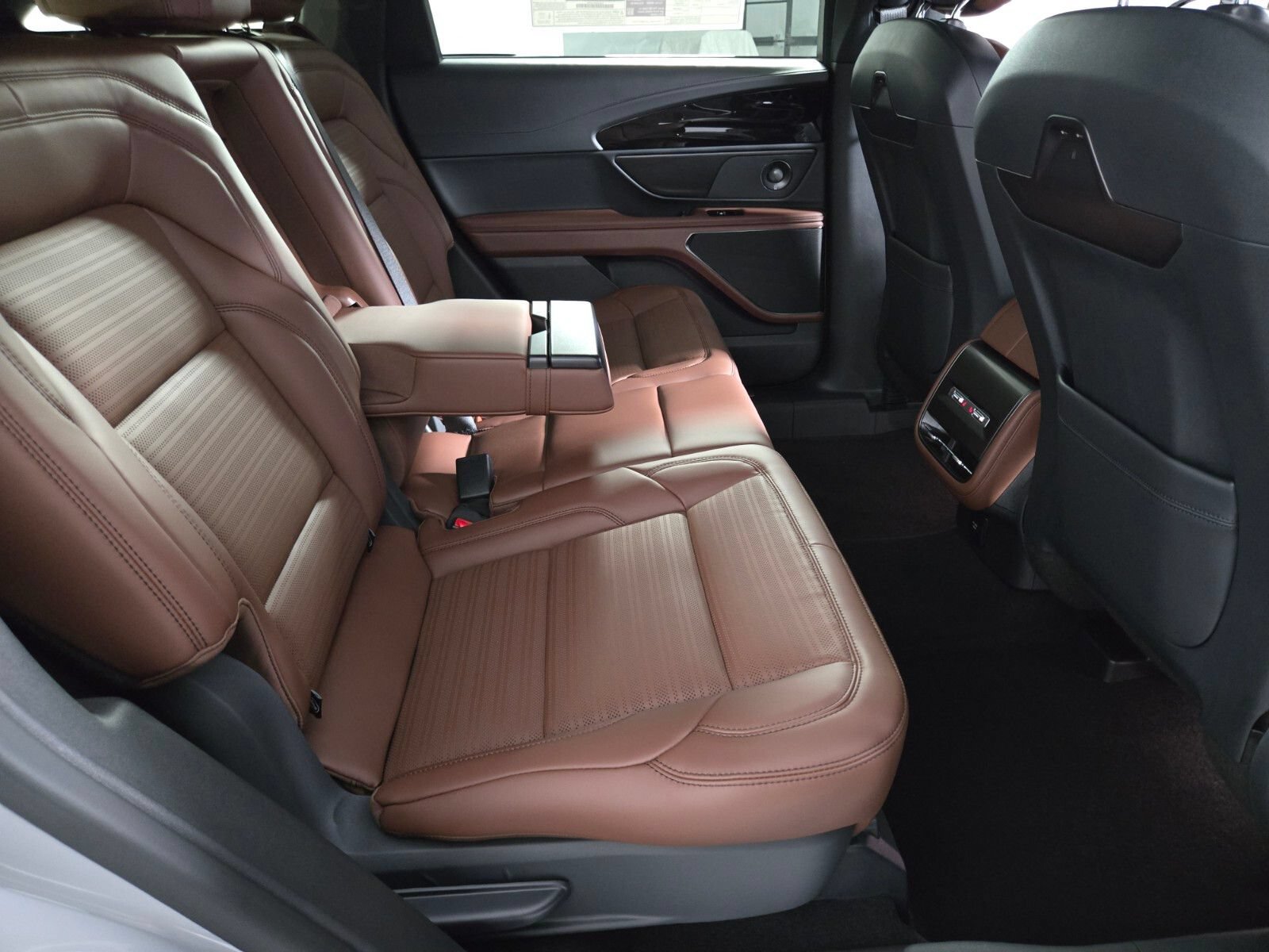 New 2026 Lincoln Nautilus Reserve w/ Jet Appearance Package AWD/4WD image 19
