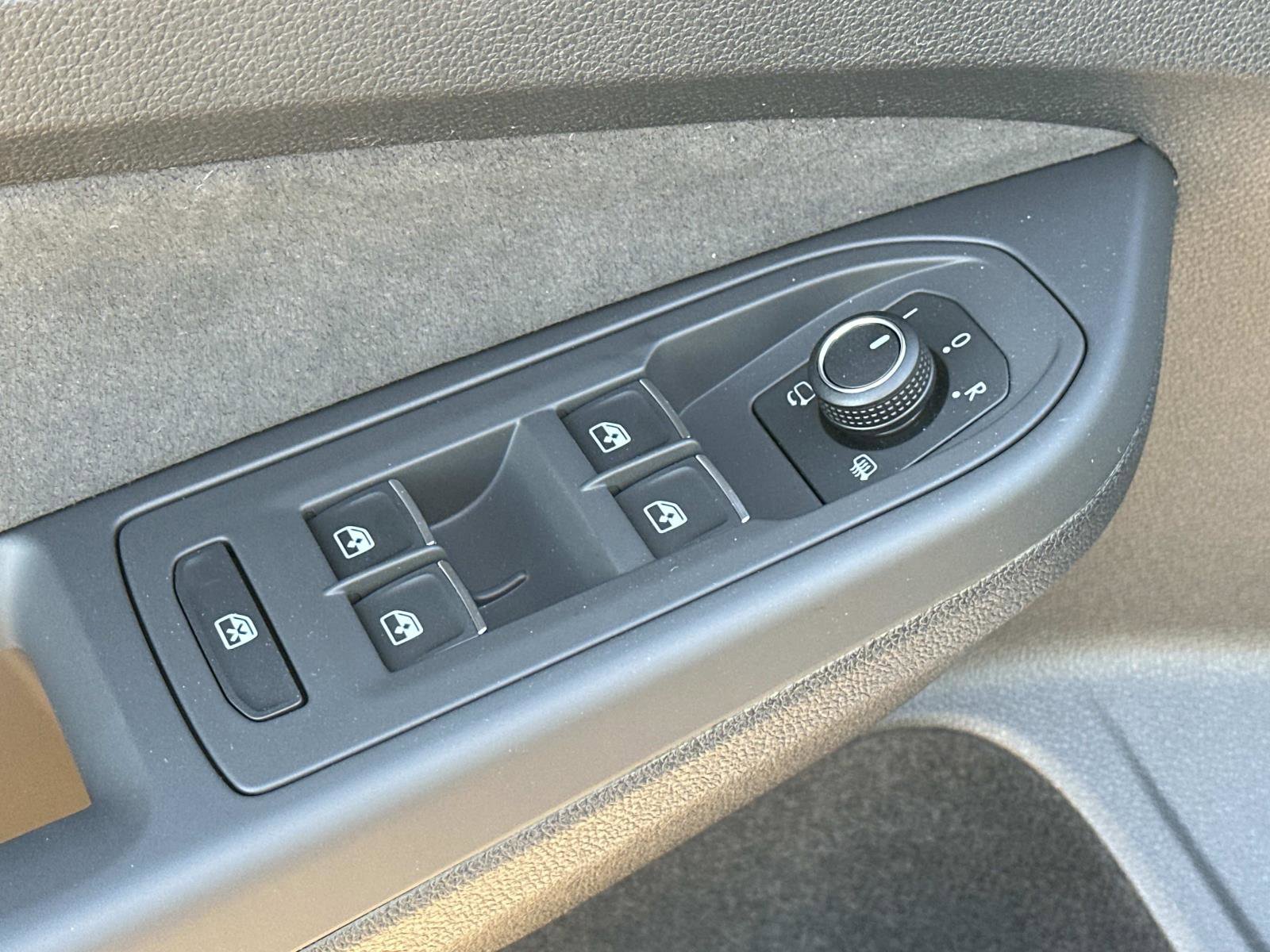 New 2026 Volkswagen GTI SE image 17