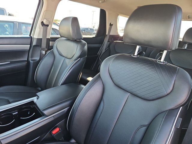 Used 2025 Hyundai Palisade SEL FWD image 12