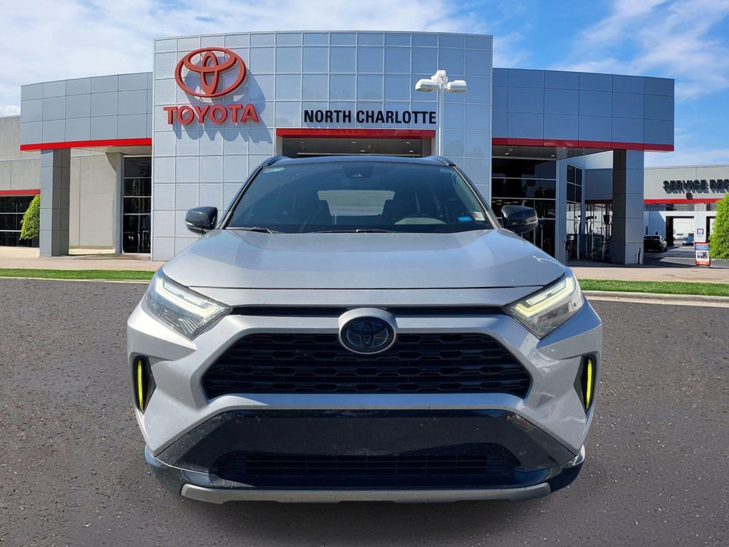 Used 2022 Toyota RAV4 XSE AWD/4WD image 3