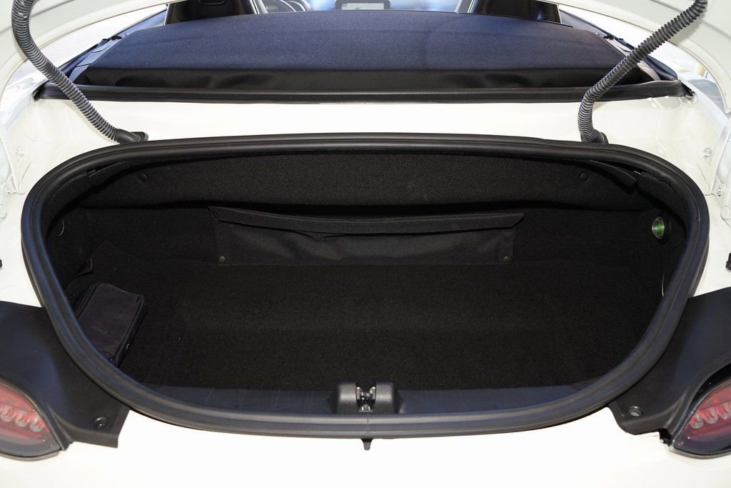 Used 2018 Mercedes-Benz AMG GT Roadster image 28