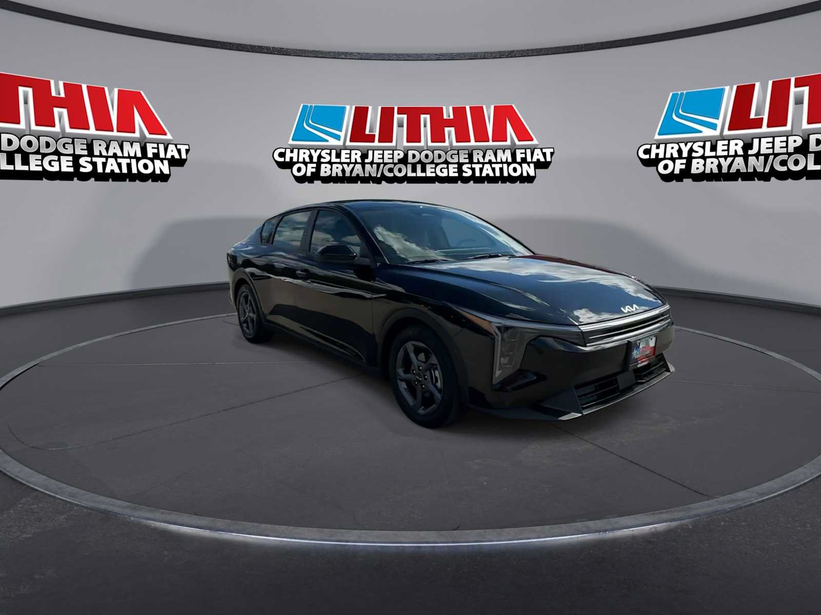 Used 2025 Kia K4 FWD image 2