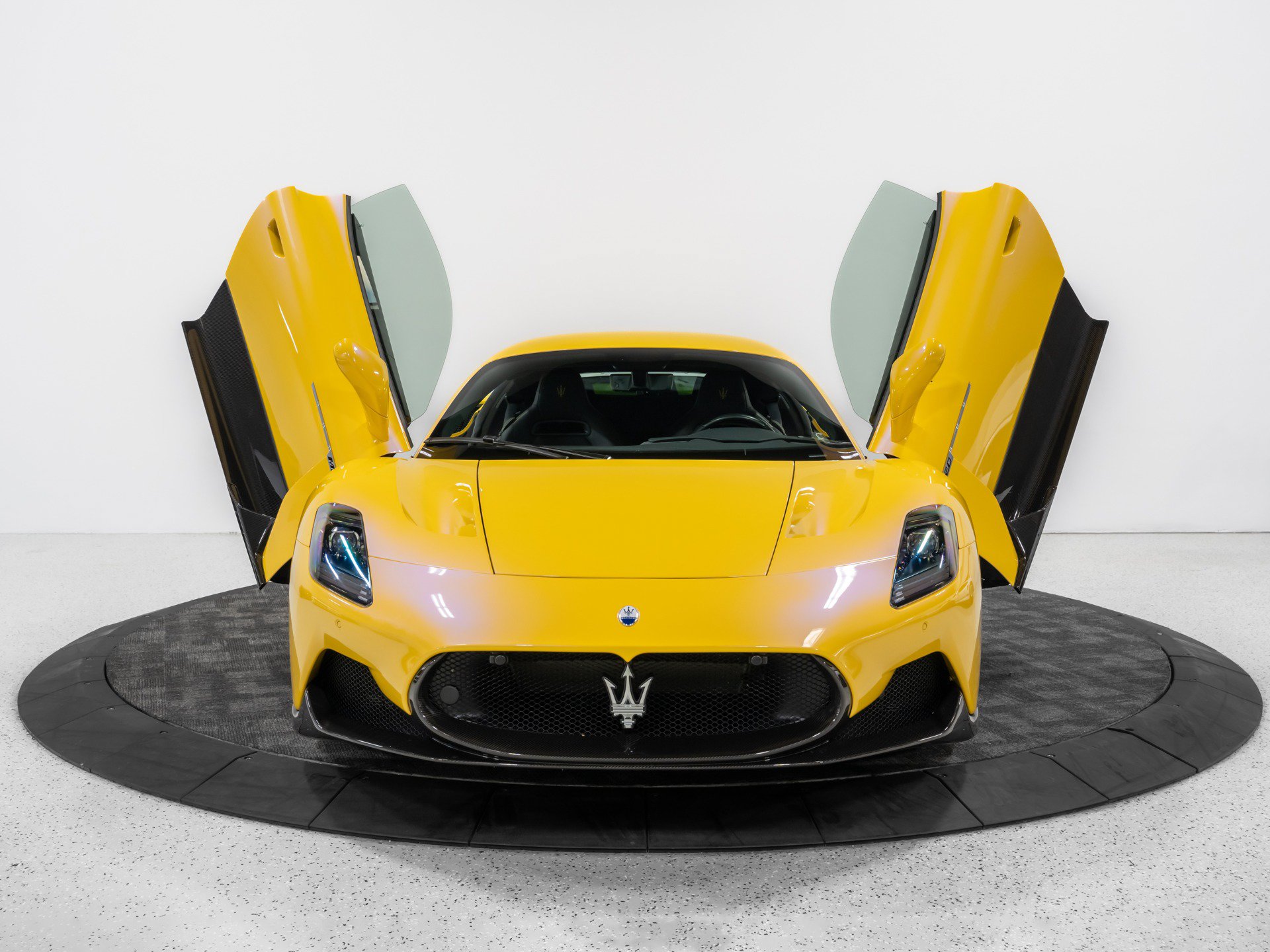 Used 2022 Maserati MC20 Coupe RWD image 13