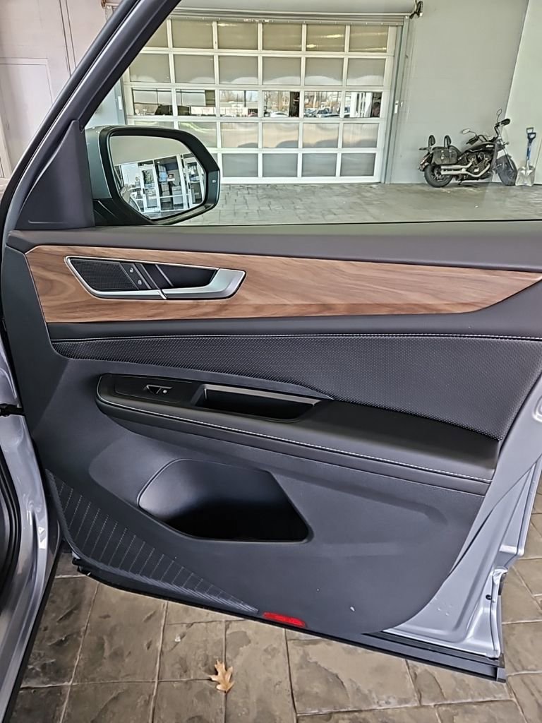 New 2026 Volkswagen Atlas SE image 11