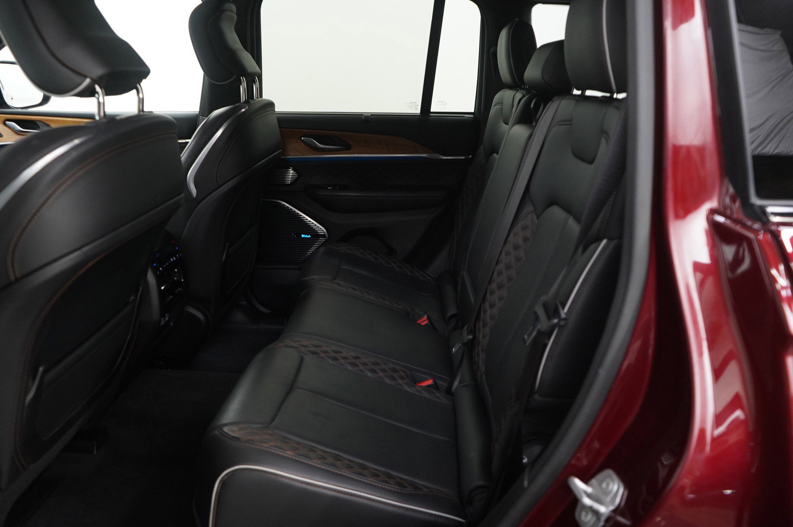 Used 2022 Jeep Grand Cherokee Summit image 14