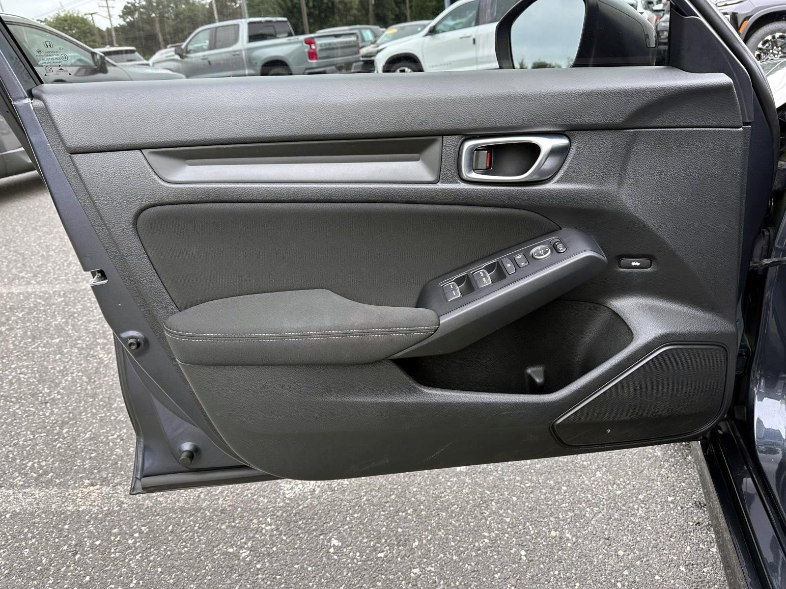 Used 2023 Honda Civic Sport image 8