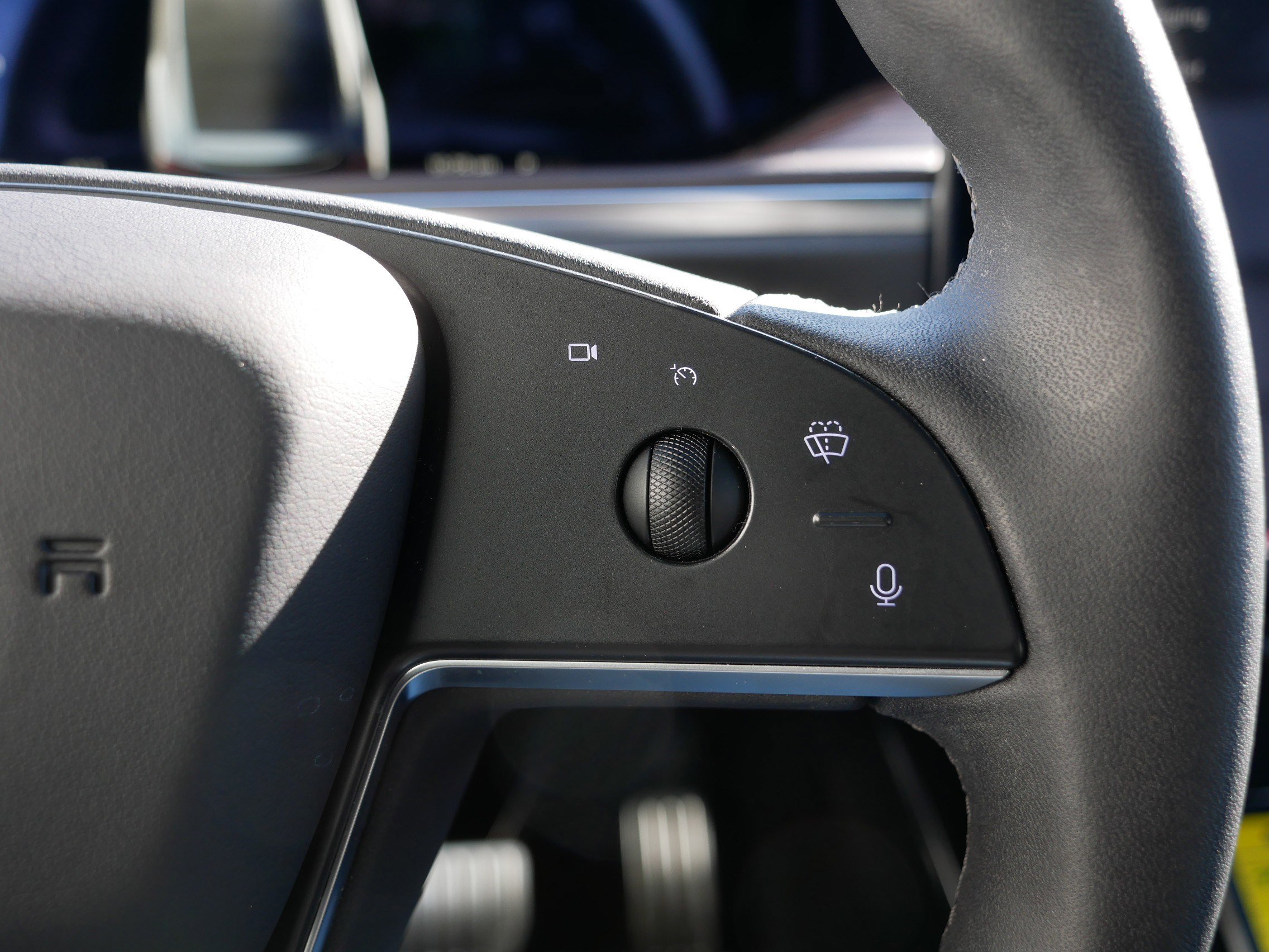 Used 2024 Tesla Model X image 30