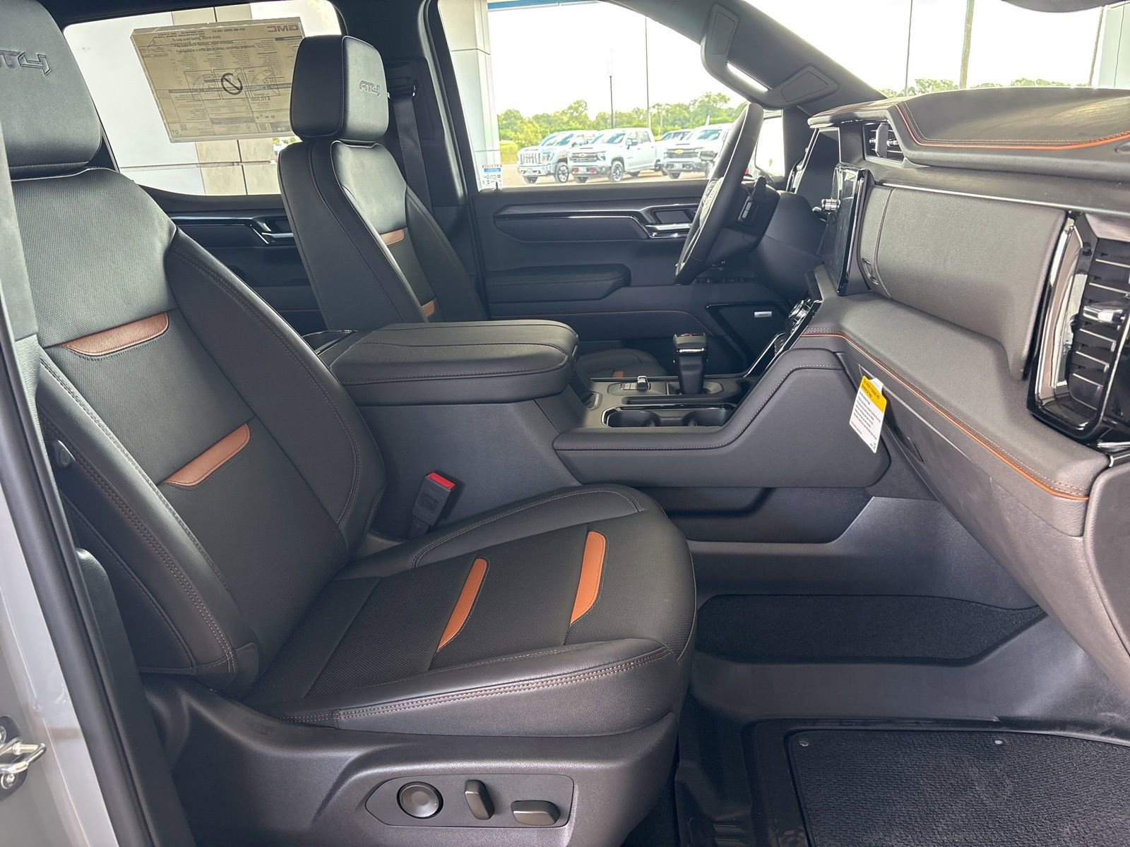 New 2024 GMC Sierra 1500 AT4 w/ Technology Package image 13