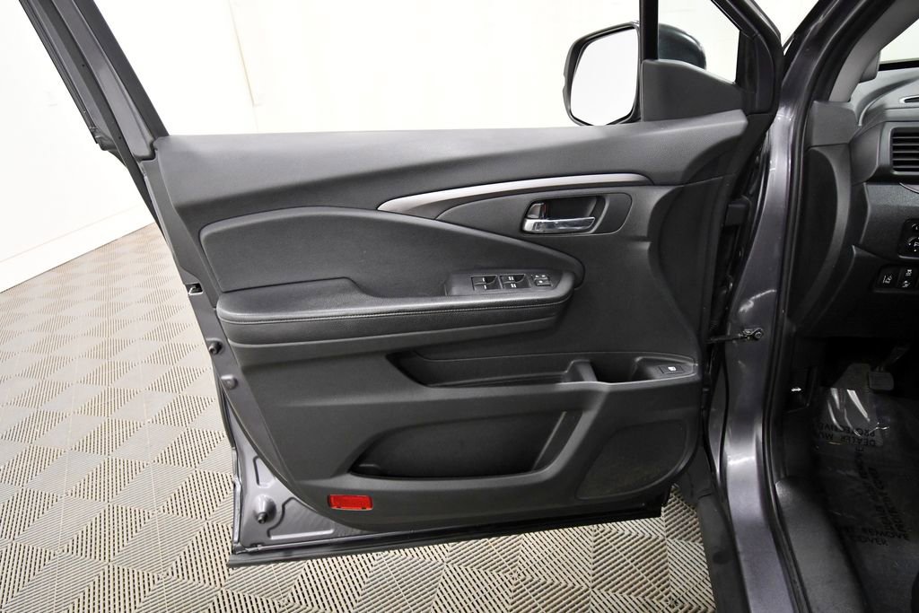 Certified 2020 Honda Ridgeline RTL image 12