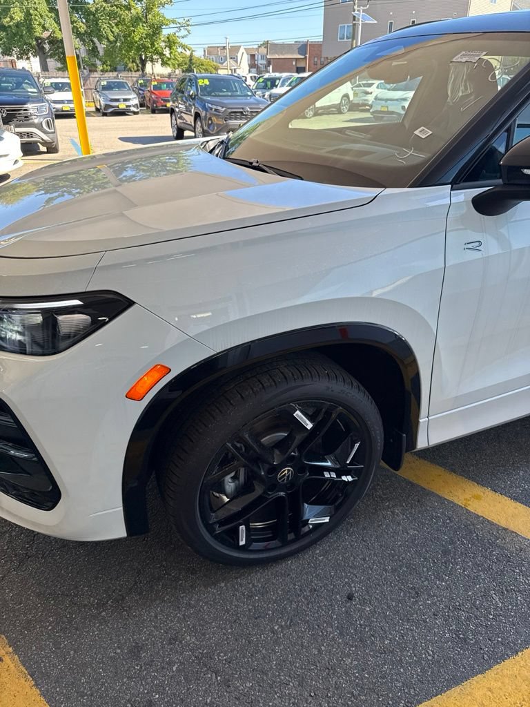 New 2026 Volkswagen Tiguan SE R-Line AWD/4WD image 26