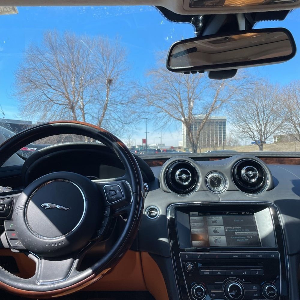 Used 2015 Jaguar XJ L Portfolio image 9