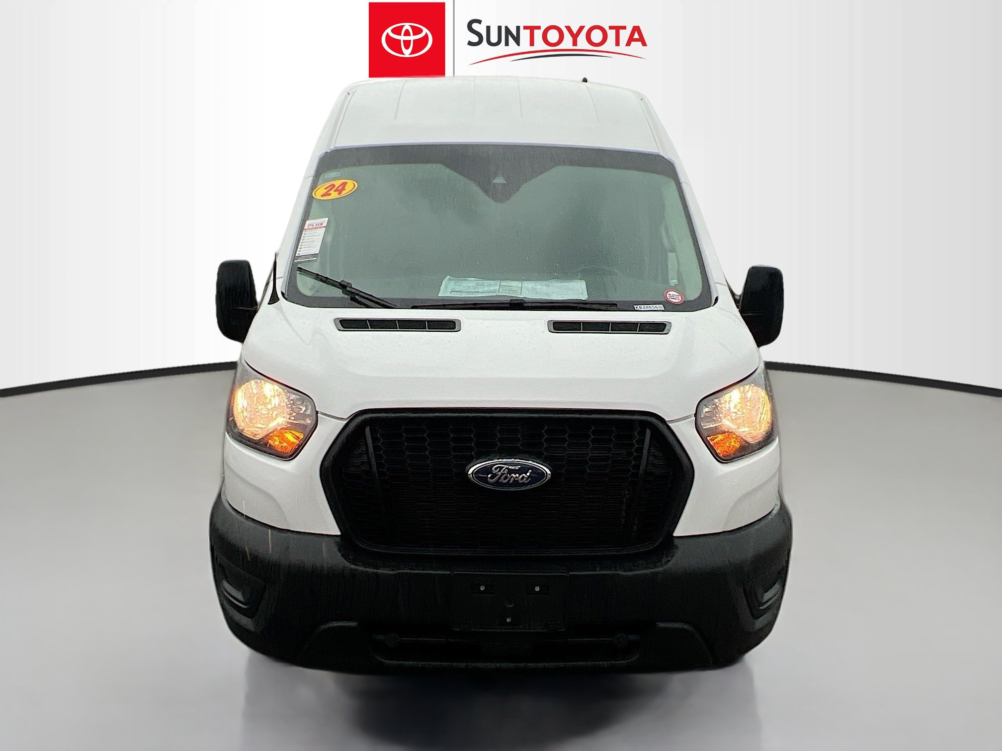 Used 2024 Ford Transit 250 148 High Roof Extended w/ Load Area Protection Package RWD image 10