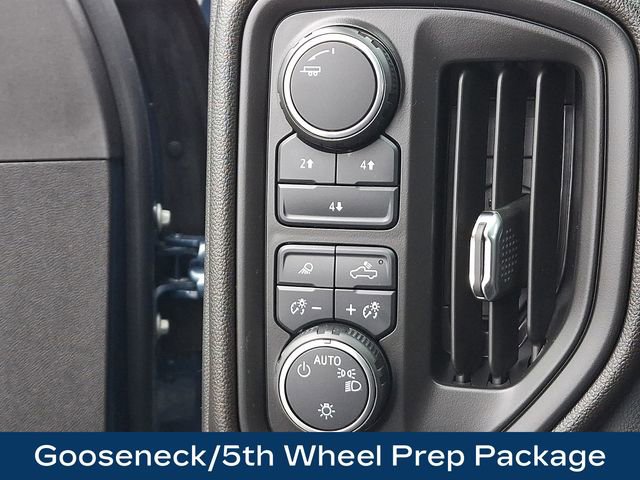 Used 2025 Chevrolet Silverado 2500 Custom w/ Custom Value Package image 8