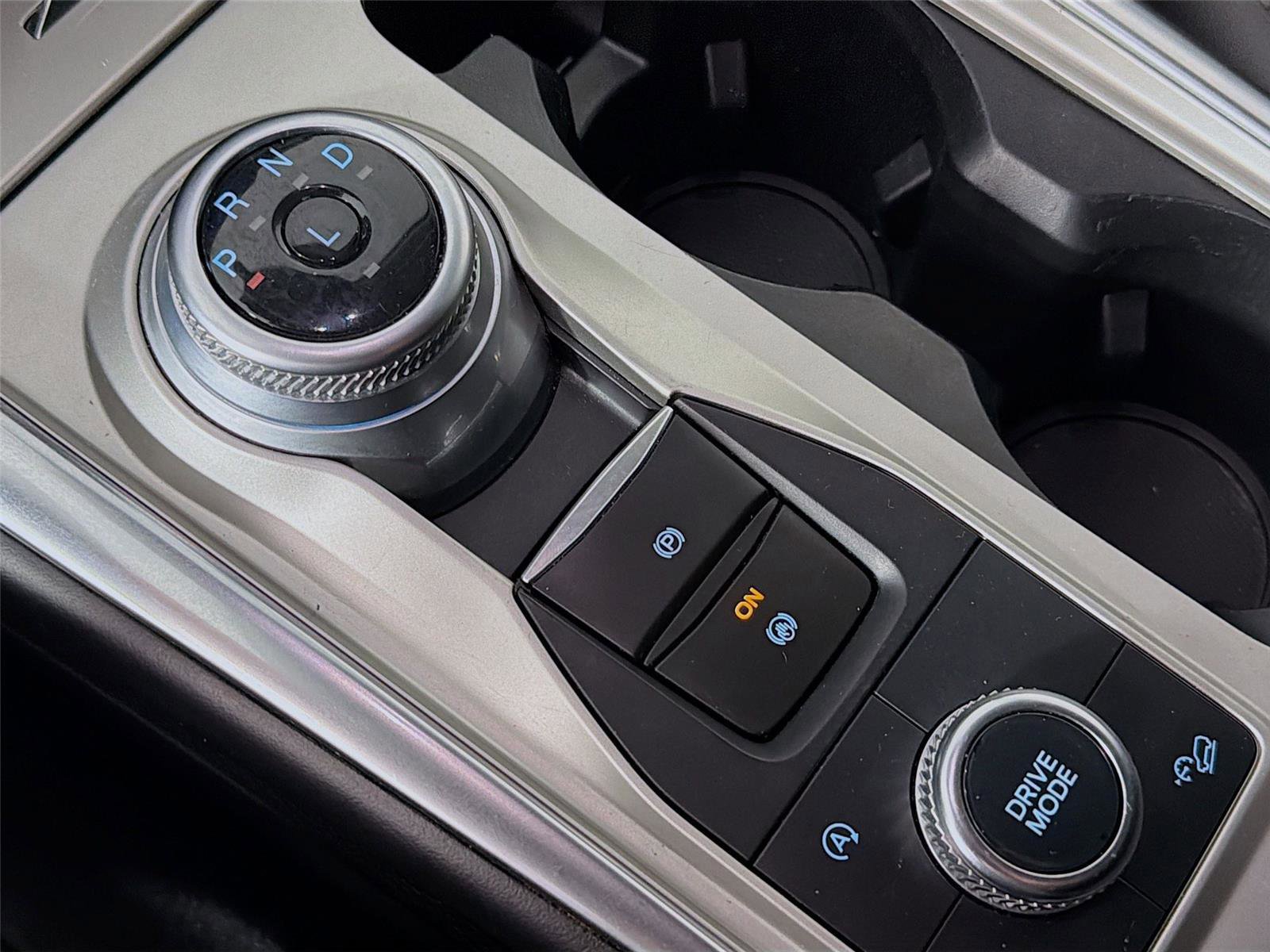 Used 2021 Ford Explorer XLT w/ Equipment Group 202A image 17