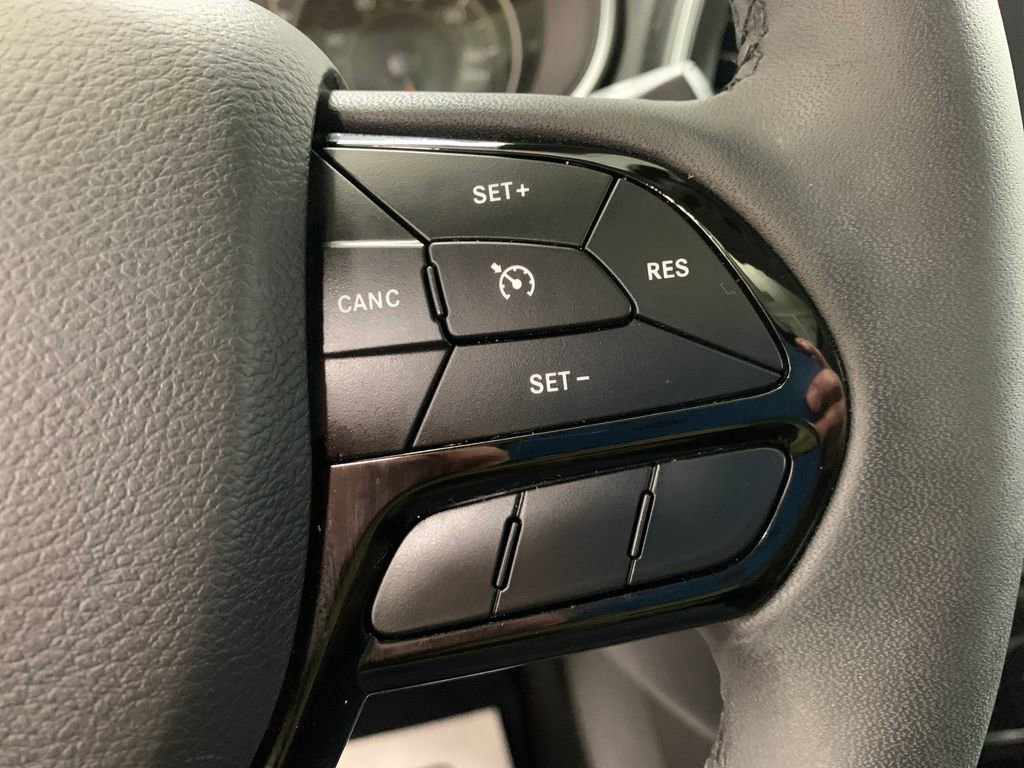 Used 2021 Jeep Cherokee Latitude Plus image 14