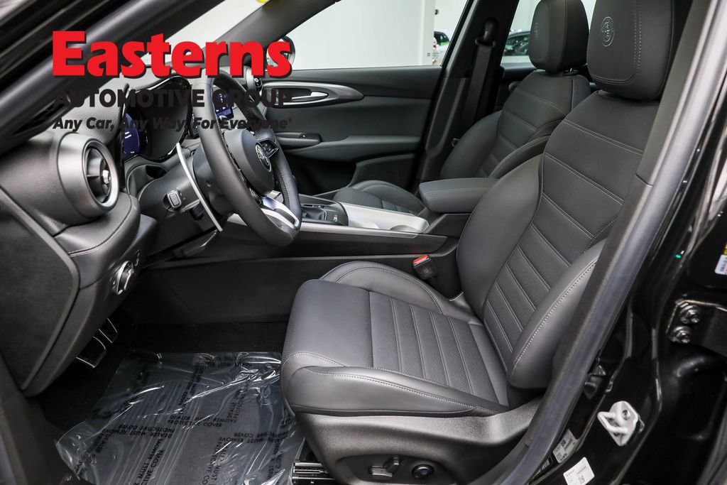 Used 2024 Alfa Romeo Tonale Veloce w/ Active Assist Package image 14