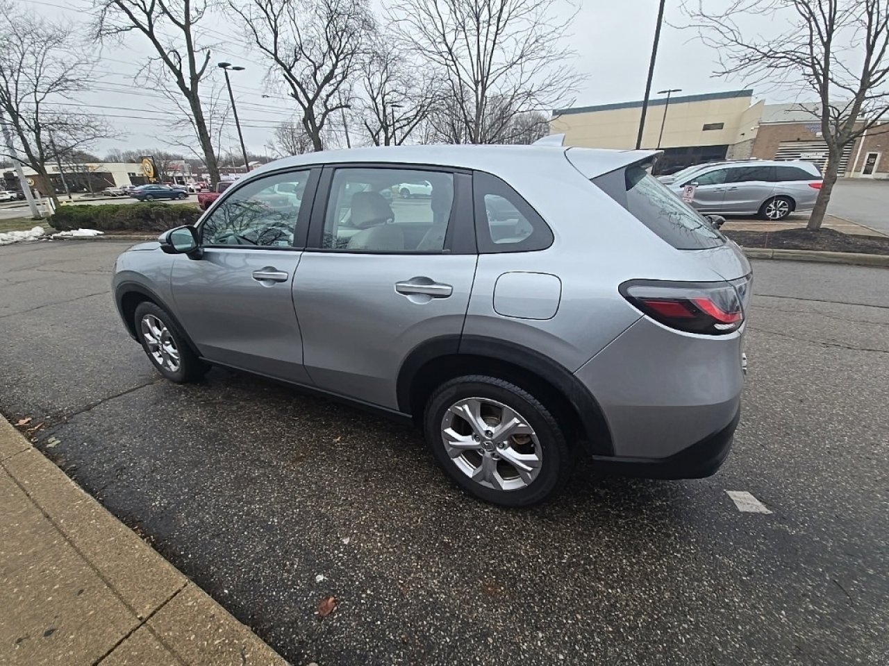 Used 2023 Honda HR-V LX image 31